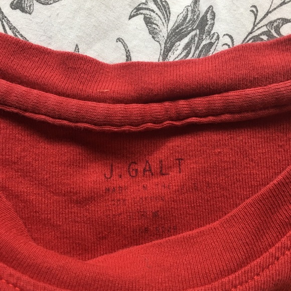 Brandy Melville Lettuce Hemmed T-Shirt - Picture 3 of 4